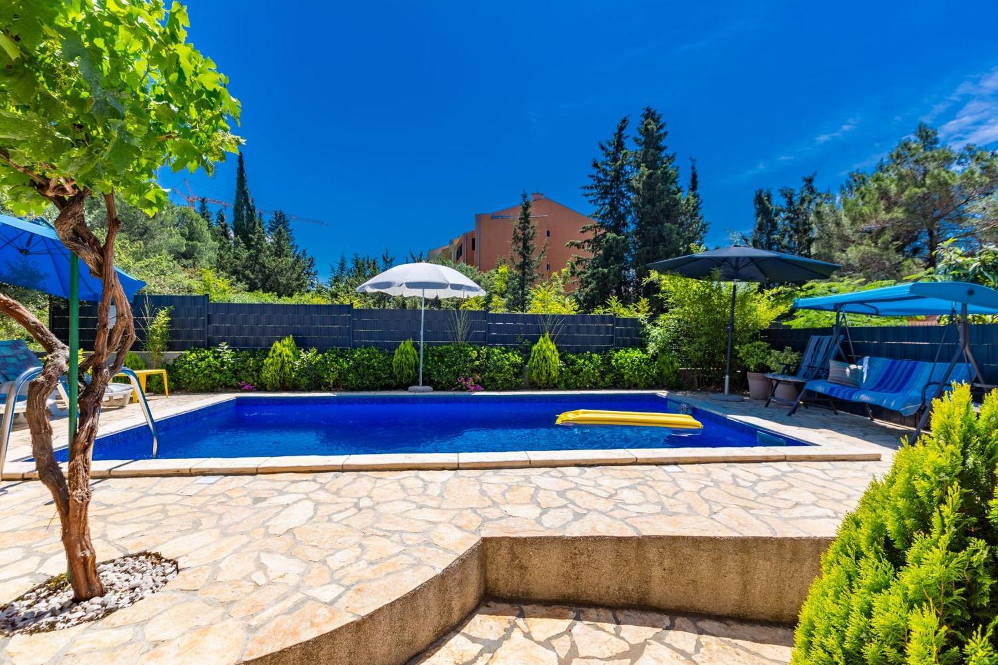 Holiday Home Flora زادار المظهر الخارجي الصورة