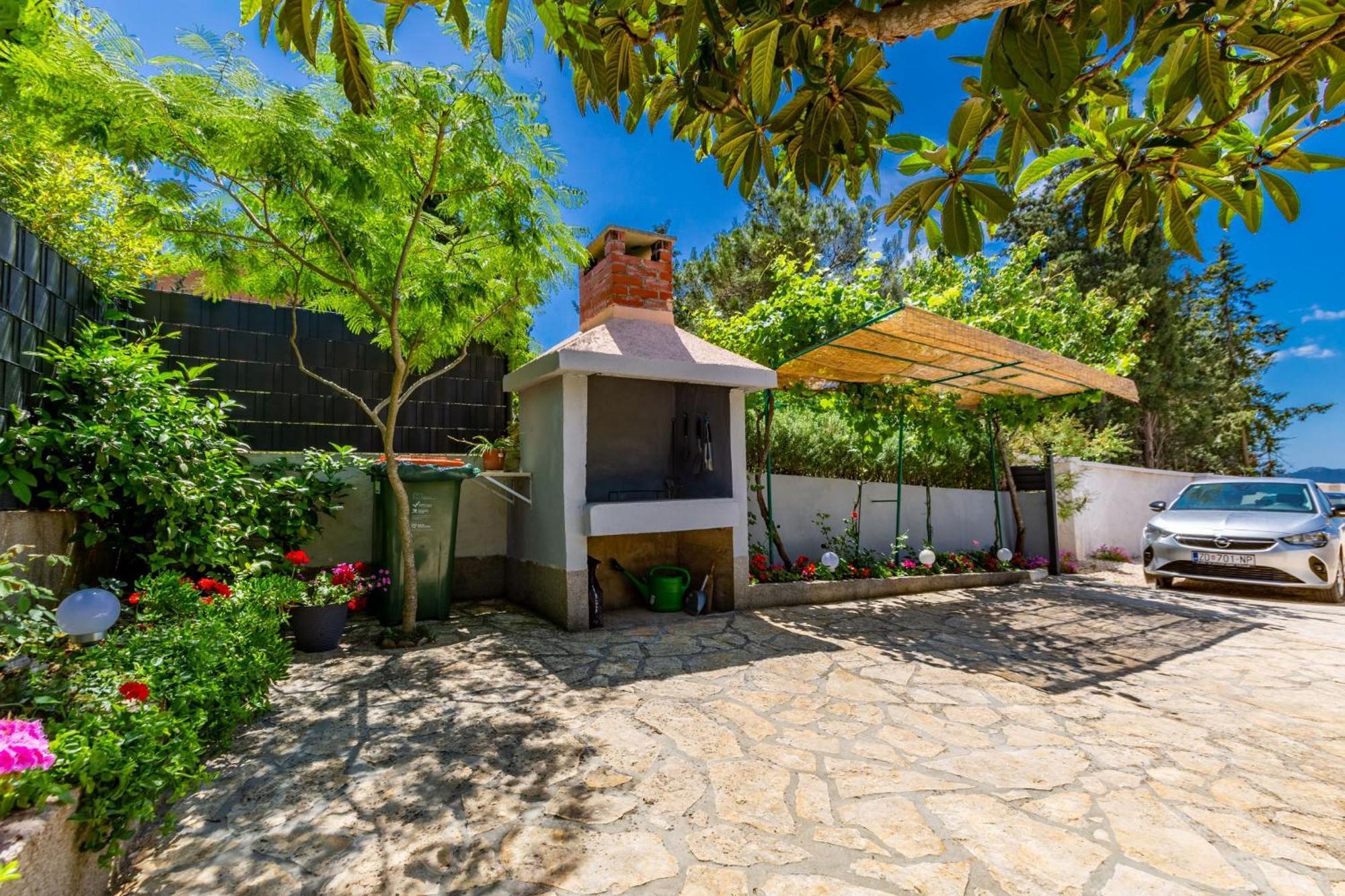 Holiday Home Flora زادار المظهر الخارجي الصورة