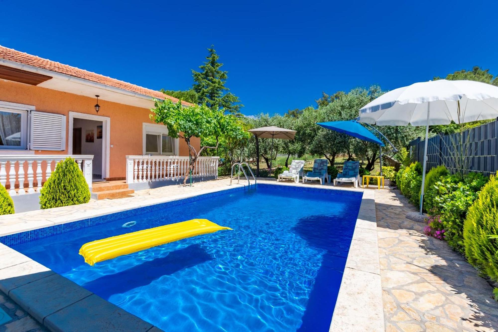 Holiday Home Flora زادار المظهر الخارجي الصورة