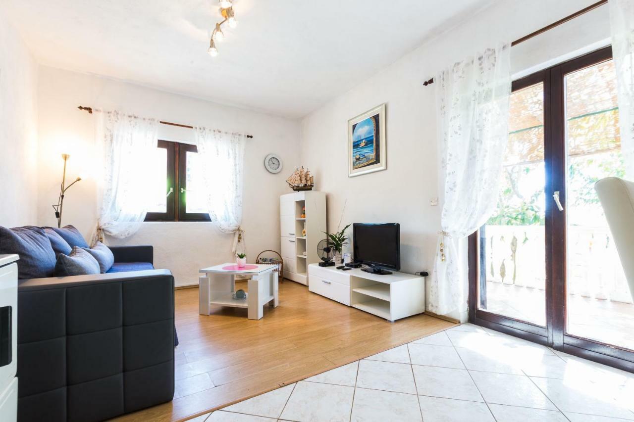 Holiday Home Flora زادار المظهر الخارجي الصورة