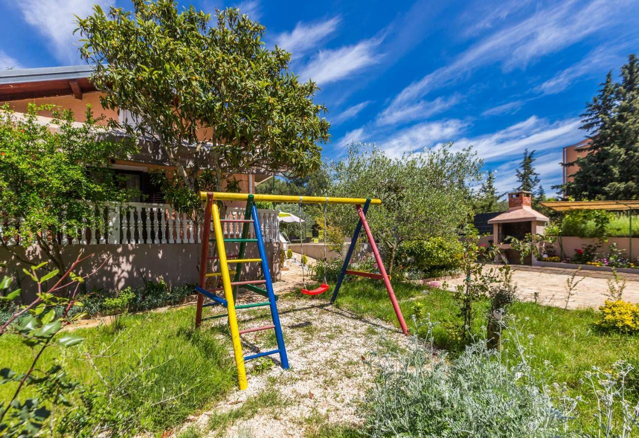 Holiday Home Flora زادار المظهر الخارجي الصورة
