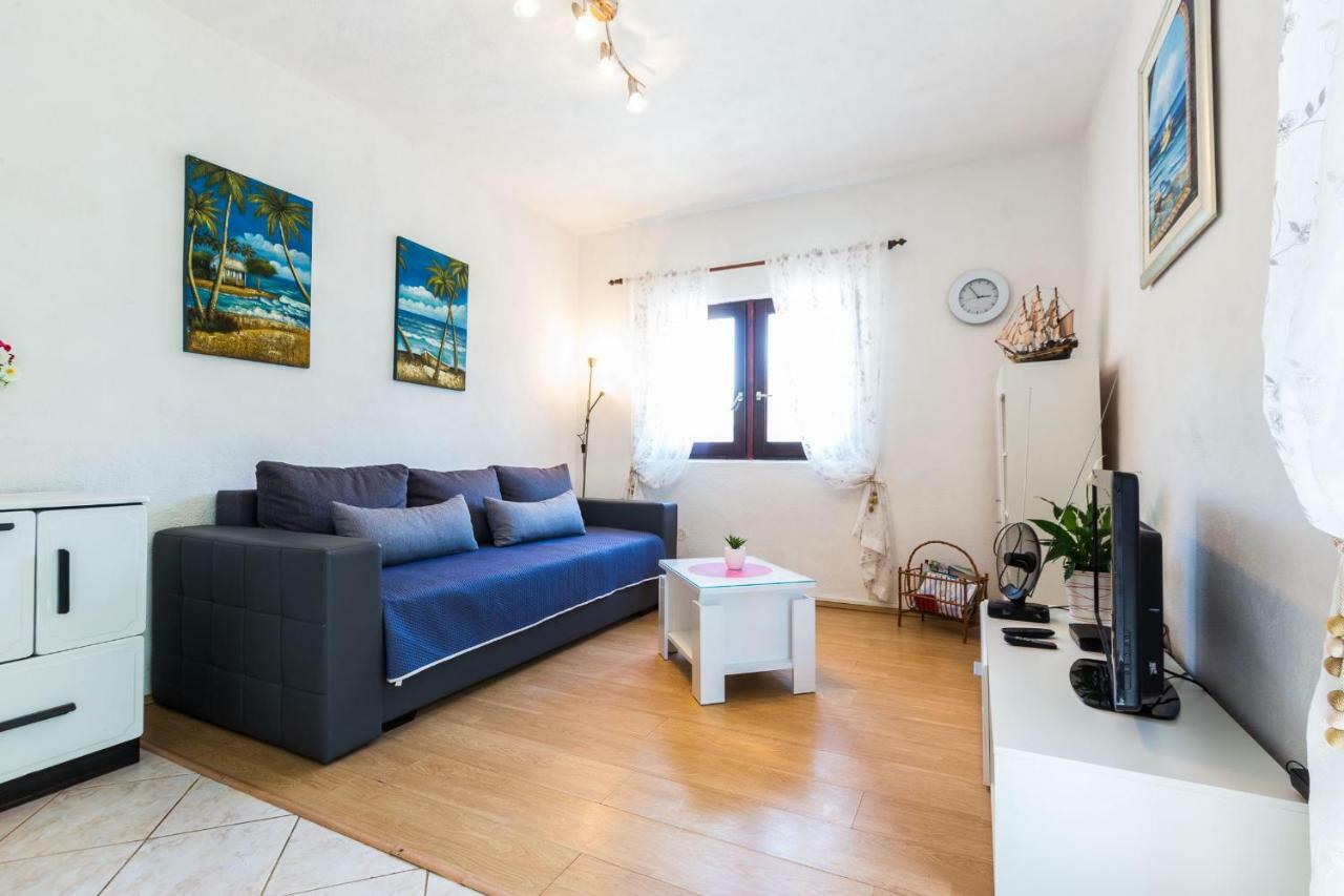 Holiday Home Flora زادار المظهر الخارجي الصورة
